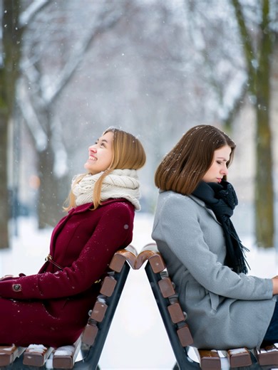 🐝 Working at Queen Bee means peace of mind! When your job is stable, life feels different. You can focus on real moments, simple plans, and things that actually matter - not constant worries about tomorrow. At Queen Bee Poland Studio, work gives you balance: clear conditions, steady income, and confidence in your next step. What we offer: 💰 100€ per shift 📜 Official employment 🎓 Paid training 🎭 Free English & acting courses 🎉 Team events 🏋️‍♂️ Multisport card 💸 Bonuses for performance an