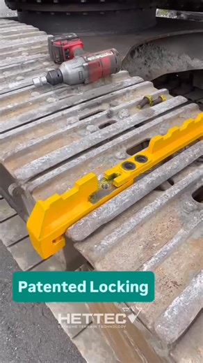 ✅ Safety in every situation. Doubled. ✅ Full-width traction bar ✅ Invented in the field ✅ Built for the Extreme When performance and safety matter most, every detail counts. Our GEKKO line with proven DSS System delivers maximum reliability – no compromises. We start where others stop. Follow @hettec.traction for more. #hetttec #trackclaws #bornintheterrain #alpineinnovations | Hettec Components