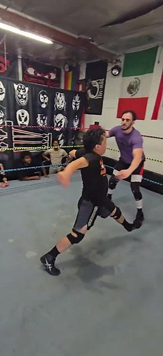 Coaches Everfly and Alec utilizing the Dropkick in a spot for the intermediate class. Sabtino Bros.