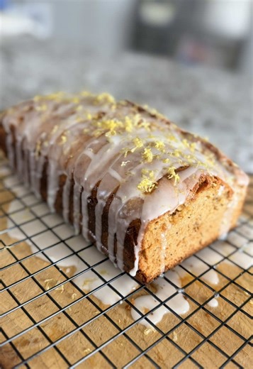 Easy Easter baking just got better 🍋🐣✨ Our Lemon Poppy Seed Loaf is the perfect sweet treat for your long weekend plans - soft, flavourful, and so simple to make (yes, actually simple 😌). Made with Farm Girl’s Lemon Poppy Seed Loaf Baking Mix, it’s: ✨ zero sugar ✨ high in fibre & protein ✨ Non-GMO, gluten-free & keto-friendly Whether you keep it classic or add your favourite glaze on top, it’s one of those recipes that feels special without the extra effort 💛 🎥: @Melissa Kois 💛
