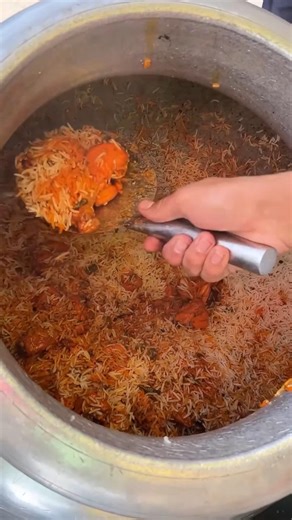 Patna’s Famous Hyderabadi Biryani 🤤 | Street Food Making #foodieshorts #shortsvideo