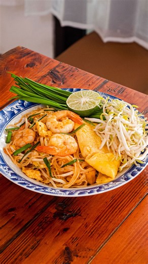 10-Minute Pad Thai Hack! #thaifood #thailand #fyp