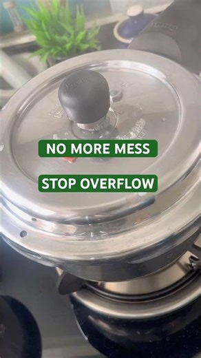 Pressure Cooker Spill Problem? Try This Spoon Trick | #pressurecooker #kitchenhacks #tips #shorts