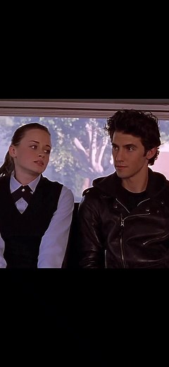hottest kiss fr #rorygilmore #jessmariano #roryandjess #roryandjessedit #gilmoregirls #PrimarkSummerUp #gilmoregirlstiktok #ggedits #gilmoregirlsedits #thegirlsthatgilmore #gilmoregirlseditss #foryouuu #fyp #foryou #foryoupage #xzybca #foryoupageofficiall