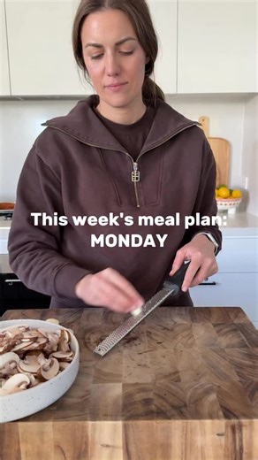 Nicole Maguire on Instagram: "This meal plan is built for weeks when you want dinner to feel steady and supportive – not overwhelming. It’s a full week of comforting, family-friendly meals that are easy to shop for, simple to cook, and designed to take the pressure off. Nothing fancy. Nothing stressful. Just warmth, ease and less thinking at the end of the day. ♥️ Here’s what’s on the menu this week: • Homemade Chicken Stew • Peking-style Beef • Creamy Chicken and Leek Pot Pie • Hidden Veggie Bo