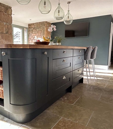 Just a little house recap of the all the work we have done so far, including the kitchen, lounge, porch and downstairs loo. There is a lot to do this year but I can’t wait to get started. #countrylife #houserenovation #renovationprogress #renovationjourney #barnlife