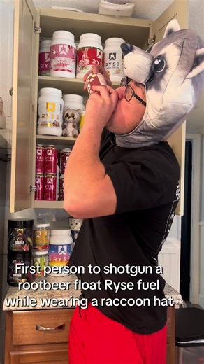 First Ryse fuel of the year 😛 it was delicious, happy new year to everyone can’t wait to see everyone succeed and grow! Remember use code:NOEL ON ALL @ryse purchases! #gym #raccoon #ryse #noeldeyzel #ryseoftheraccoon