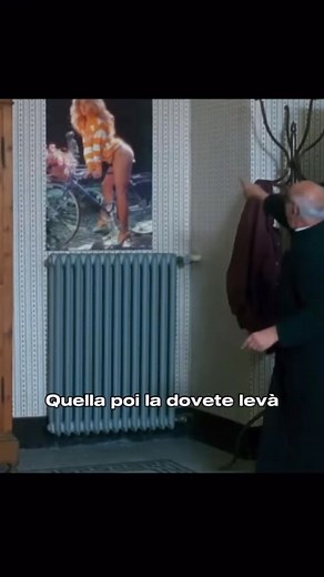 Anno 1982 Cult Movie Borotalco La celebre scena del ballo tra Christian De Sica e Carlo Verdone si riferisce a due film diversi: il balletto originale è nel film Borotalco (1982), mentre una scena simile ma diversa si trova in Acqua e Sapone (1983), che è stata più volte ricordata e parodiata anche dagli stessi attori. | Il Favoloso Mondo degli Annunci Televisivi