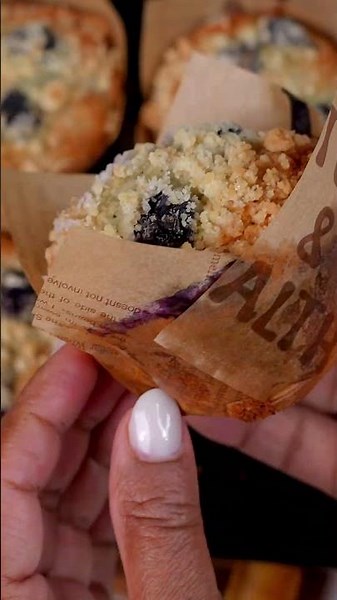 Blueberry Muffin Hack 🫐