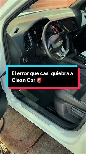 Lavar carros todo el día y no ver dinero… así casi nos pasa en Clean Car. No era falta de clientes, era vender lo que deja poco. Cuando empezamos a ofrecer limpieza profunda, pulido premium y soluciones reales… cambió todo. Si quieres aprender qué servicios sí dejan dinero y cómo cobrarlos bien, mándame WhatsApp en el link de mi perfil 🔗 #fyp #detallado #cardetailing #cleancar_lm