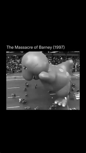 Popular Media Clips on Instagram: "NOOOOOO 😢 During the 71st Macy’s Thanksgiving Day Parade on November 27, 1997, in New York City, extreme wind gusts up to 43 mph caused chaos among the giant character balloons. The massive Barney the Dinosaur balloon (a 58-foot-tall purple T. rex from the children’s show) veered out of control near 51st Street and Broadway, struck a lamppost that tore a large hole in its side, and began rapidly deflating while crashing toward handlers and the crowd. NYPD offi