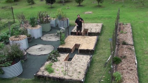 How to Cut Keyhole into Raised Garden Beds Retrofit