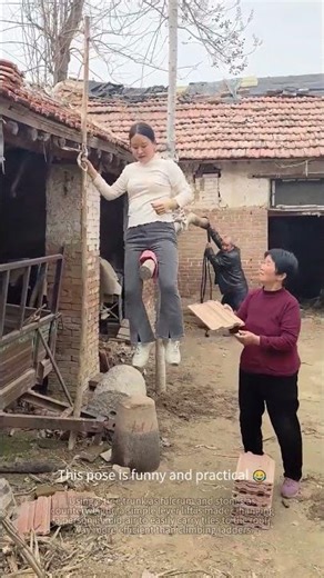 Rural wisdom: Homemade lever tile lifter ⚖️ #rurallife #lifehacks #diytools