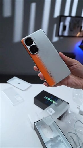 iQOO Neo 10 Unboxing & First Look⚡Snapdragon 8 Gen 3 | 1.5K 8T LTPO AMOLED | 6100mAh + 120W Charge!