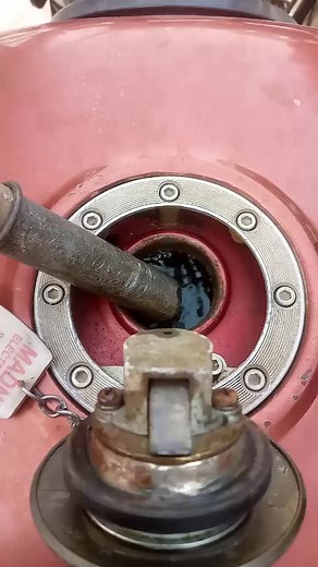 How to Remove and Replace Motorcycle Fuel Cap