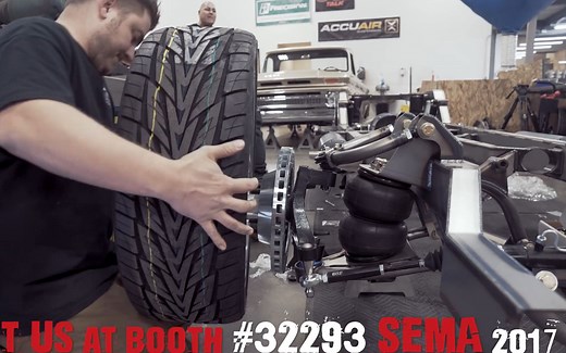 SEMA Chassis Build w_ GSI Machine & Fabrication [ SEMA 底盘构建与 GSI 机器和制造 ]