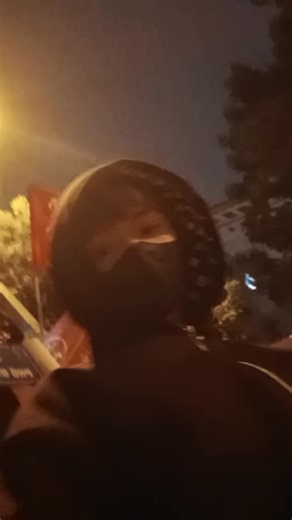 ngồi chờ ae hoàng mai lên từ chiều 😔😔