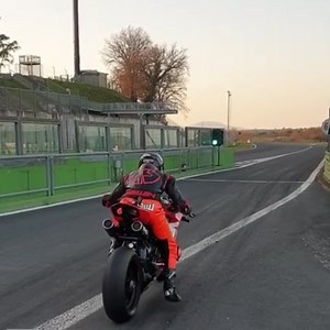 18K views · 548 reactions | Ducati Panigale V4 with SC-Project full exhaust - video&sound  National Trophy Superbike Rider @simonesaltarelli73 #scprojectexhaustofficial #scproject #panigalev4 #ducatipanigalev4 | SC-Project | Facebook