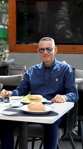 Stay till the end👀 There’s a surprise waiting that’ll make you never skip the breakfast at villa di napoli again! 🤩☕️ Only at our 📍City Centre Almaza branch. #Villa_di_napoli #Bite_into_Italy #italian_cuisine #breakfast | Villa Di Napoli