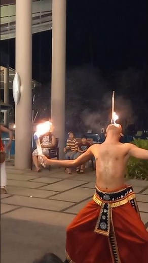 Sri Lanka Traditional Fire Dance | #FireEating, #TraditionalFireDance, #SriLanka, #GiniSisila