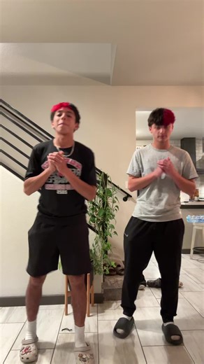 Learn Cool Dance Moves with a Duo