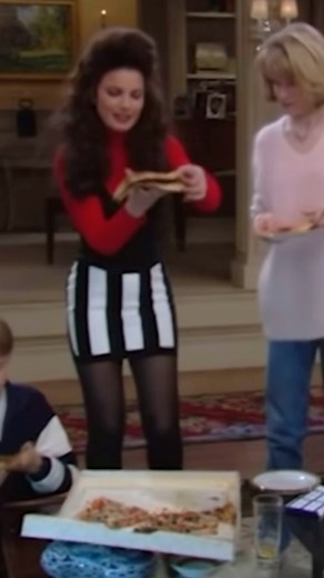 Vintage Icons on Instagram: "Fran Drescher The Nanny (1993-1999) #frandrescher #franfine #franfinefashion #franfinestyle #thenanny #nanny #90sfashion #90shair #90stv #throwback #charlesshaughnessy ##90sstyle #style #fashion #hair #90s #tbt #fran #drescher #90stelevision #90smovies #clothes #like #vintageic0ns_"