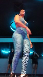 Um pouquinho da aula de fitdance de ontem. 😁Lembrando que estou aprendendo. Hahaha. #FitDance #smartfit #gym #fitness | Adriana Rodrigues Monteiro