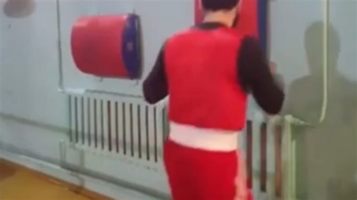 跟贝特比耶夫一起学习前摆拳