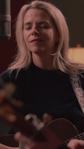 We’ve got a new live video to share from Sunset Sound! Here’s “Different Rocks, Different Hills” ⛰️💫 Head to our YouTube to watch the full thing. Camera, Editor: Aaron Preusch Recorded by Engineer: Nate Haessly Assistant Engineer: Alex Miller Mixed by Gary Paczosa Additional Cameras: Matt Glass, Ryan Pawlak, Axia Serradimigni, Luka Oleksyshyn Hair and Makeup: Sasha Goldenberger | I'm With Her