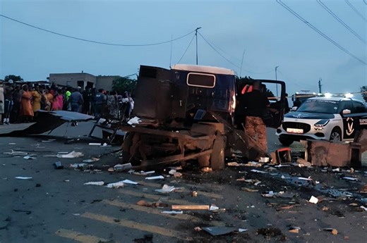 CIT vehicle bombed in Newlands, KZN - SABC News - Breaking news, special reports, world, business, sport coverage of all South African current events. Africa's news leader.
