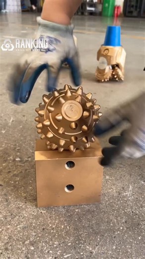 Amanda on Instagram: "Roller Cone bit. WhatsApp：+86 173 7096 7759 #rankingdrillingtool #rollerconebit #drilling #drillbits #rockbit #rock #mining #hdd #drillbit #rollerbits #drillingtools #buttonbit #bitsforsale #factory #brocas"