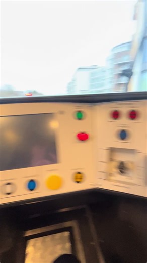 South western railway class450 (@south.westernrailway)’s videos with original sound - South western railway class450