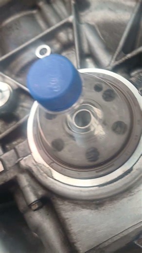 How to install car engine oil seal