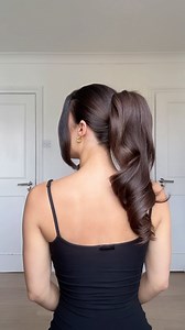105K views · 2.7K reactions | A quick and easy way to add more volume to your ponytail using a claw clip | Anisa Sojka | Facebook