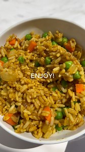 30 minute Dinner Idea 💡 Take your Fried Rice up a notch with this Curry Fried Rice! The curry powder adds so much flavor and is a fun twist on traditional fried rice. This Curry Fried Rice is made with leftover white rice, peas, carrots and onions! It makes the perfect side dish to Asian or Indian food! Follow Chef Savvy for more 30 minute Dinner ideas! | Chef Savvy