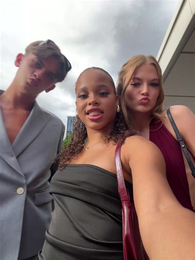 yeah we bout a have funnnnn #prom #brit #mae @jess @Alfie James