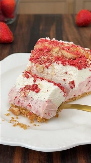 No Bake Strawberry Shortcake Cheesecake