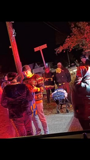 This is what community spirit looks like! Kudos to the Flanders Fire Department and the members for braving this evening’s blustery weather and for spreading joy and making memories for the kids. Happy Halloween!! 🚒🎃👻🦇 #flandersfiredepartment11901 #flandersfd11901 #southamptontownny #volunteersrock #happyhalloween2025👻🎃🦇👻🎃🦇 #trickortreat2025🎃 | Flanders Fire Department, NY-Keeper of the Pines