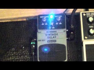 Behringer VD400 Vintage Delay Pedal