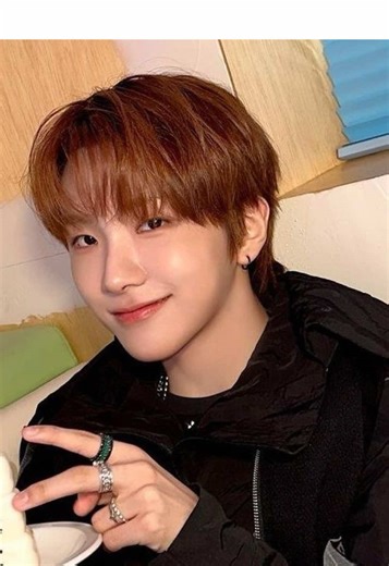 우엉과 소통하는 히얀의 매력적인 영상