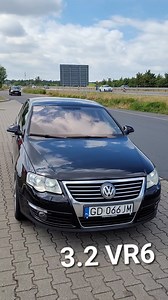 300K views · 1.9K reactions | VW Passat B6 z 3.2 VR6. Dość nieszablonowo na tle egzemplarzy z TDI pod maską. Maszyna pięknie brzmi i rozpędza się mniej więcej do 250 km/h. #VW #Volkswagen #Passat #VR6 #Autostrada #Autobahn #wydech | Petrolhead Number One | Facebook