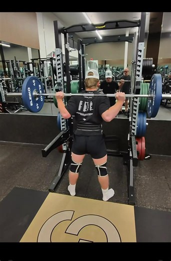 This is the Squat Finisher that everyone should do!! This will drive SO MUCH BLOOD!! PUSH YOURSELVES PASS LIMITS UOU THOUGHT YOU HAD!! Let’s GET AFTER IT!! Check out the links in my bio where you can send me an email to learn more about how to transform your Mind, Body and Soul. Also check out my Bucked Up Store to get all your pre-and Post work products.!! #buckedupambassador