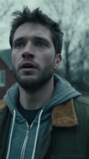 Emergency Alert: Unknown entity detected! 🚨 #panic #alien #mysteryinside #creature #unknownfacts