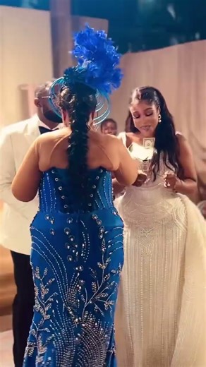 This Kiss Melted Everyone’s Heart 💋