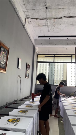 Buat kamu yang binggung mau cetak dimana, di helloprint ajaa Harga terjangkau berkualitas Untuk info pricelist ada di highlight yaa #percetakan #percetakan #sablon #custom #fyp