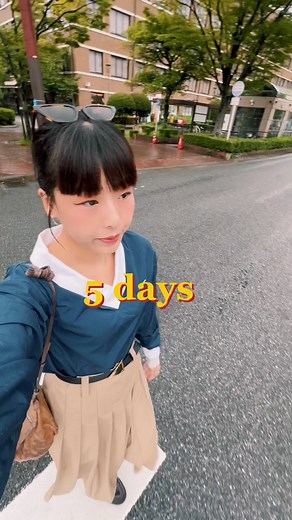 ChanChing. /Chucky | 10日旅行好勇敢地只帶咗一條褲同兩條裙，然後即買即著。 都有諗買唔到嘅話，都係對自己嘅一個挑戰lol Which look you like? #daily衣櫥 記低每套outfit嘅即買即著items Look 1 new item: top from @nike... | Instagram