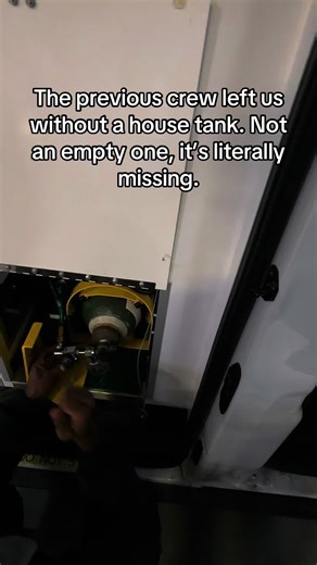 I’ve had low or empty oxygen tanks but never have I had the entire tank missing… #firstresponders #ems #emt #paramedic #ambulancedriver