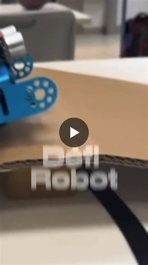 CLUB “Défis Robot” – nos élèves en action ! Animé par Thibaut Monnet, le club a réalisé ces dernières semaines une série de défis robotiques aussi ludiques que techniques. Au programme : apprendre à… | Lycée Jean Renoir de Munich