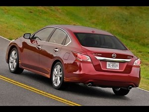2015 Nissan Altima Start Up and Review 2.5 L 4-Cylinder