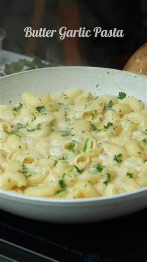 Creamy Butter Garlic Pasta 🧈 | Cheesy Comfort Food You Must Try 😋 #shorts
